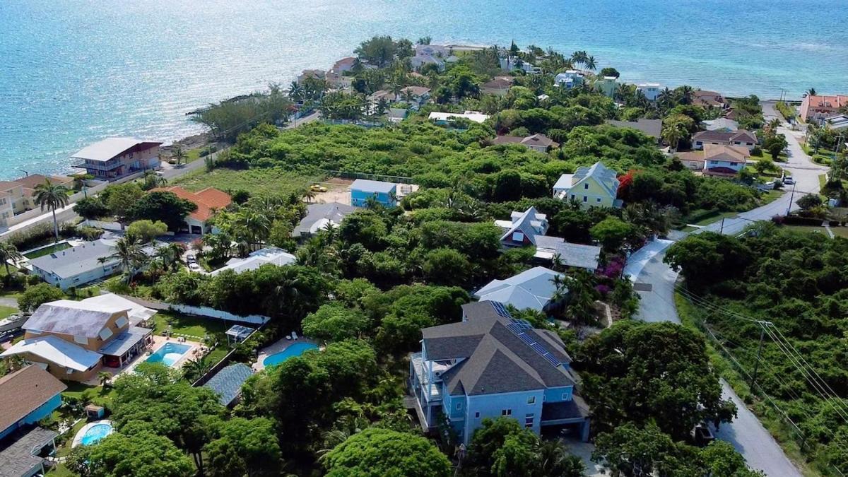 Island Gardens Family Escape, Pool & Car Included Apartment *